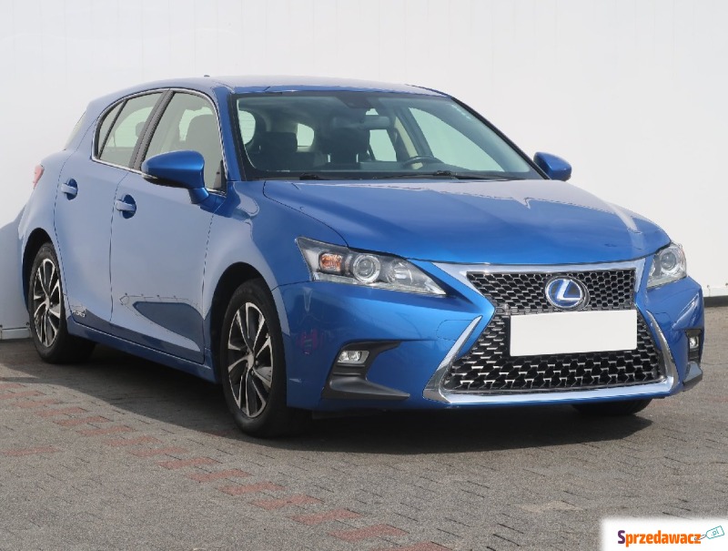 Lexus CT  Hatchback 2017,  1.8 benzyna - Na sprzedaż za 74 999 zł - Bielany Wrocławskie