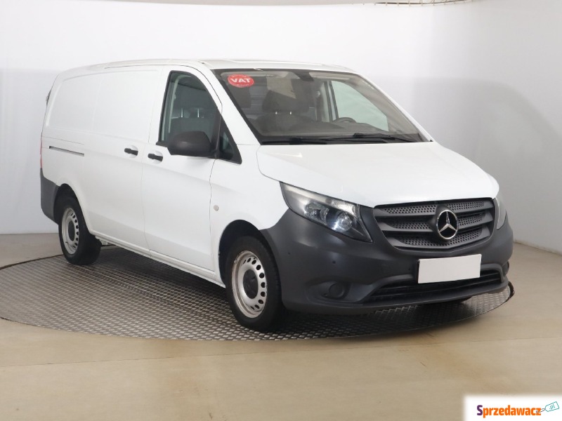 Mercedes - Benz Vito  Minivan/Van 2017,  1.6 diesel - Na sprzedaż za 69 999 zł - Zabrze