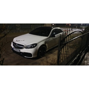 Mercedes - Benz E-klasa  Sedan/Limuzyna 2013,  5.5 benzyna, automat - Na sprzedaż za 105 000 zł - Lębork - zdjęcie 1