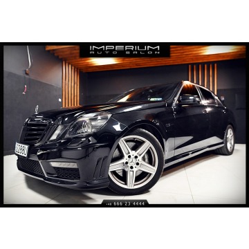 Mercedes - Benz E-klasa  Sedan/Limuzyna 2010,  5.0 benzyna, automat - Na sprzedaż za 129 900 zł - Banino - zdjęcie 4