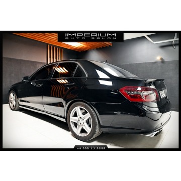 Mercedes - Benz E-klasa  Sedan/Limuzyna 2010,  5.0 benzyna, automat - Na sprzedaż za 129 900 zł - Banino - zdjęcie 9