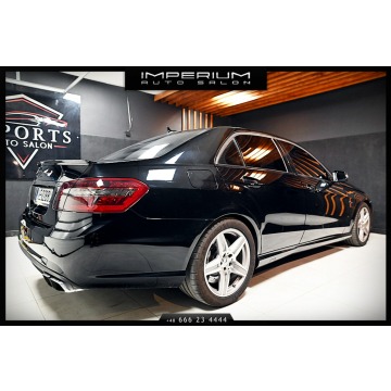 Mercedes - Benz E-klasa  Sedan/Limuzyna 2010,  5.0 benzyna, automat - Na sprzedaż za 129 900 zł - Banino - zdjęcie 12