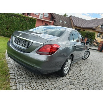Mercedes - Benz C-klasa  Sedan/Limuzyna 2019,  1.6 diesel, automat - Na sprzedaż za 84 870 zł - Rybnik - zdjęcie 6