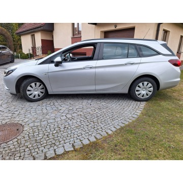 Opel Astra  Kombi 2017,  1.6 diesel - Na sprzedaż za 42 189 zł - Rybnik - zdjęcie 9