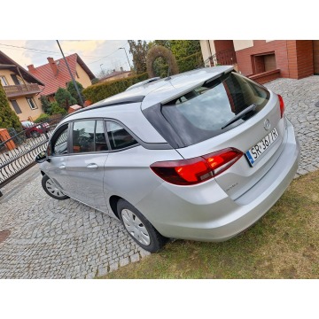 Opel Astra  Kombi 2017,  1.6 diesel - Na sprzedaż za 42 189 zł - Rybnik - zdjęcie 8