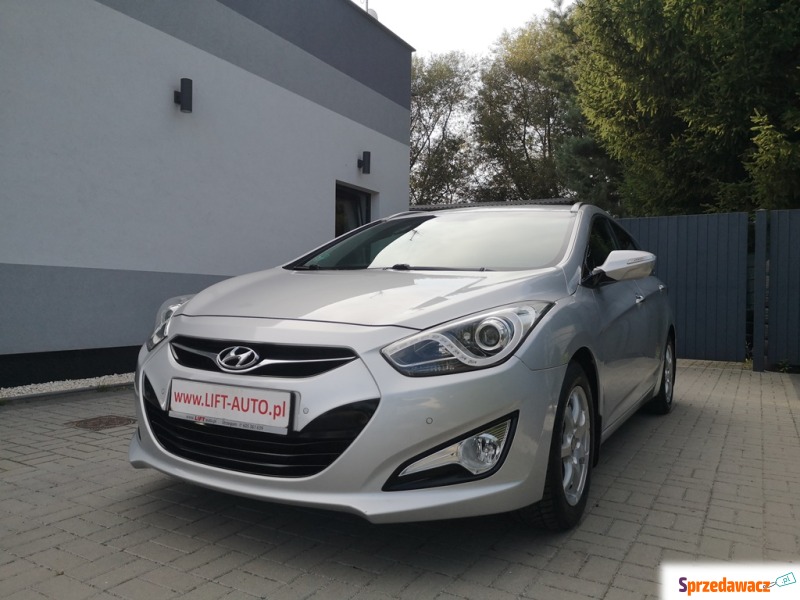 Hyundai i40 2012,  1.7 diesel - Na sprzedaż za 36 900 zł - Strzegom