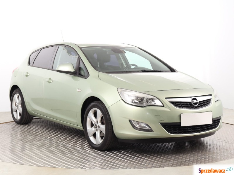 Opel Astra  Hatchback 2010,  1.6 benzyna - Na sprzedaż za 21 499 zł - Katowice