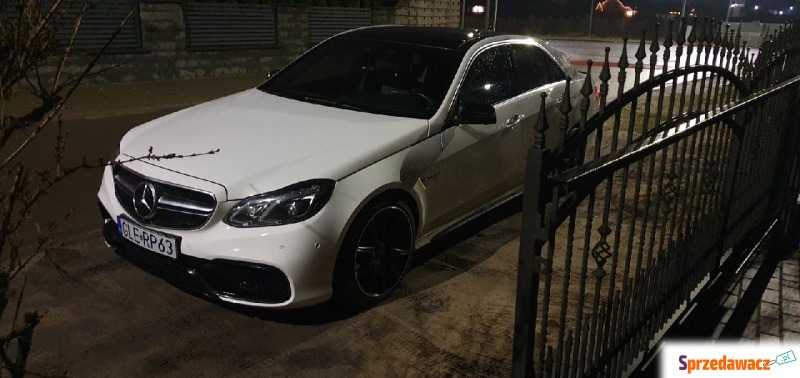 Mercedes - Benz E-klasa  Sedan/Limuzyna 2013,  5.5 benzyna, automat - Na sprzedaż za 105 000 zł - Lębork