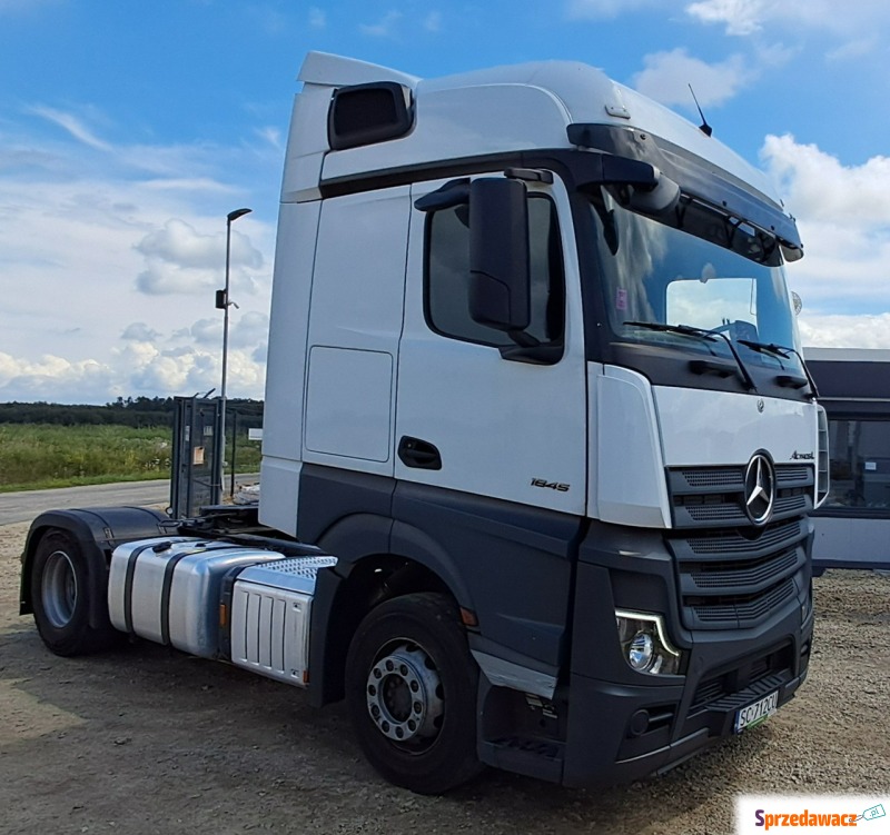 Mercedes Actros - 2022 - Ciągniki siodłowe - Komorniki