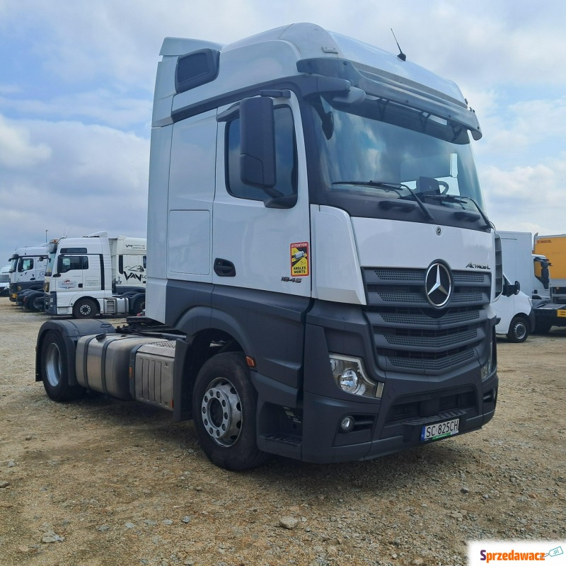 Mercedes Actros - 2022 - Ciągniki siodłowe - Komorniki