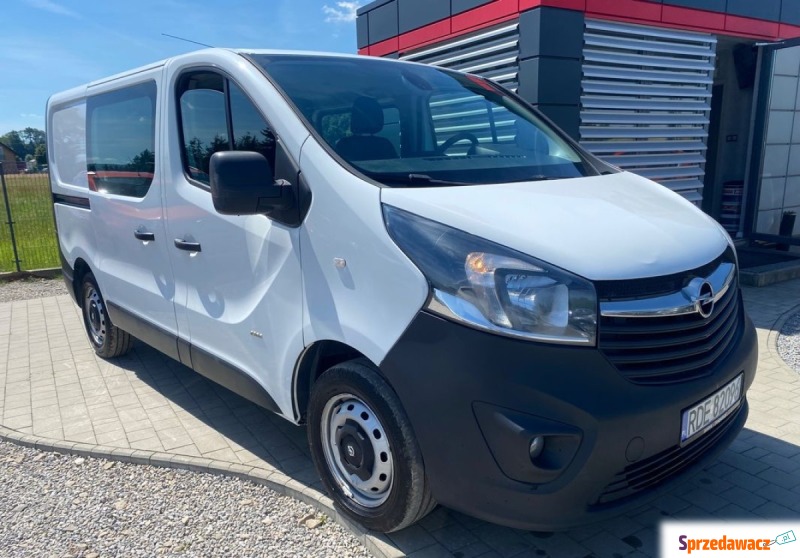 Opel Vivaro 2015,  1.6 diesel - Na sprzedaż za 52 999 zł - Strzegocice