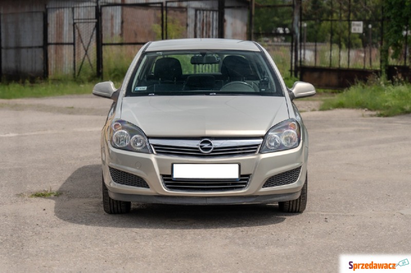 Sprzedam Opel Astra H 2011 - Samochody osobowe - Będzin