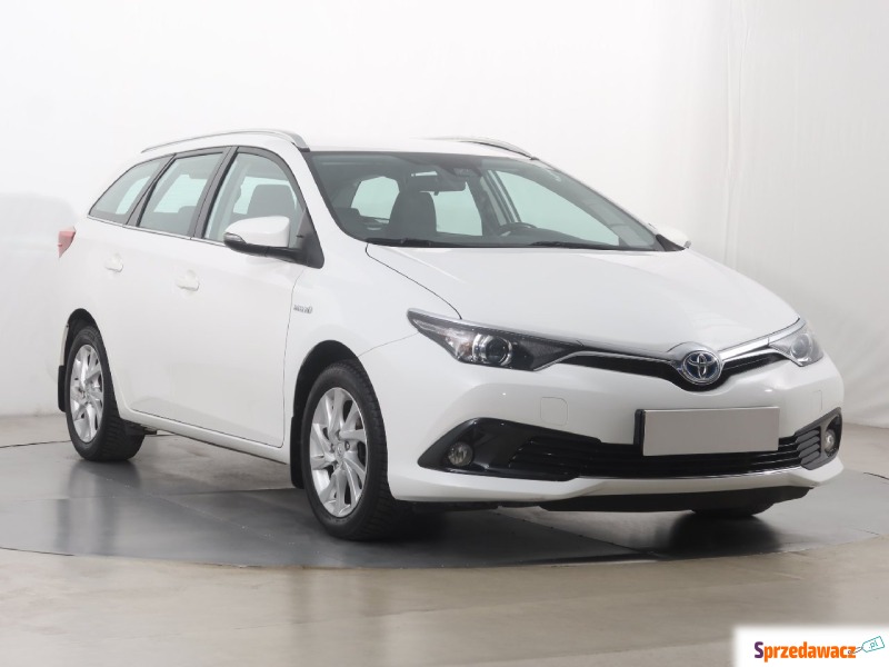 Toyota Auris Hybrid (136KM), 2018 - Samochody osobowe - Katowice