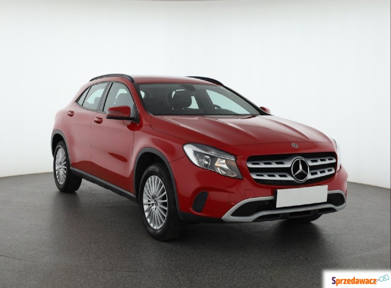 Mercedes - Benz GLA-klasa  SUV 2017,  1.6 benzyna - Na sprzedaż za 82 999 zł - Piaseczno