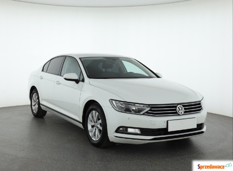 VW Passat 1.6 TDI (120KM), 2017 - Samochody osobowe - Piaseczno