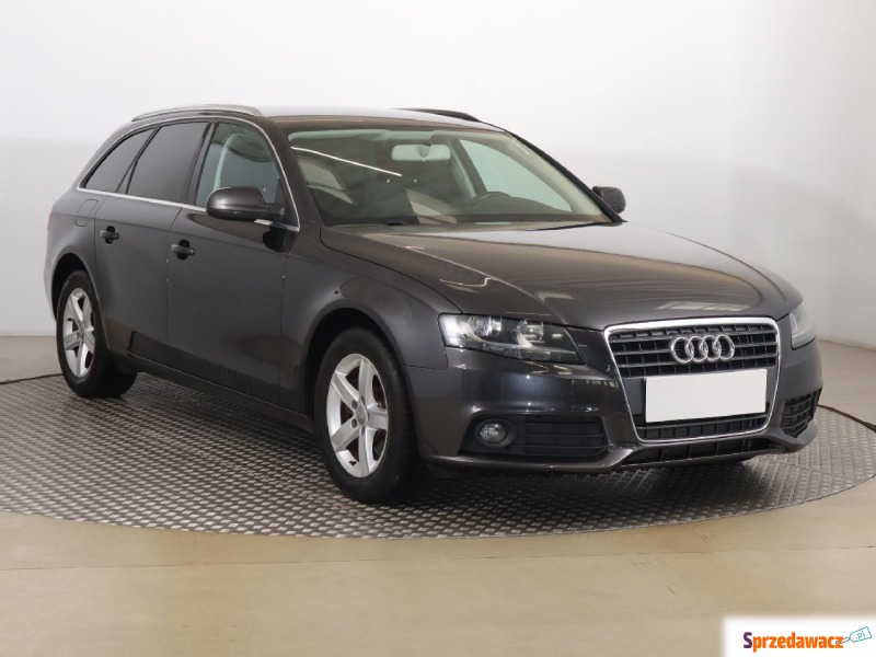 Audi A4  Kombi 2011,  1.8 benzyna - Na sprzedaż za 36 999 zł - Zabrze