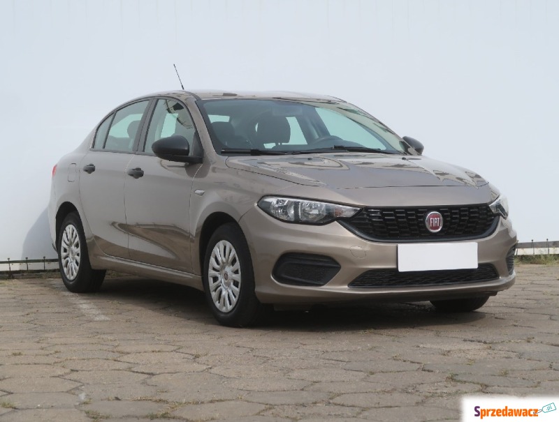 Fiat Tipo  Liftback 2018,  1.4 benzyna+LPG - Na sprzedaż za 37 499 zł - Łódź