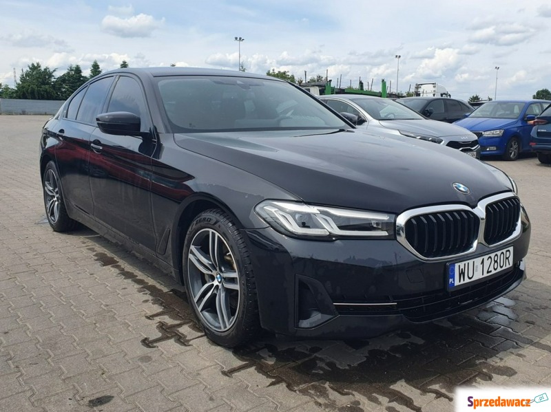 BMW Seria 5  Sedan/Limuzyna 2023,  2.0 benzyna - Na sprzedaż za 166 622 zł - Komorniki