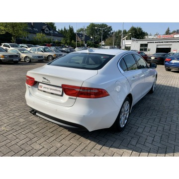 Jaguar XE  Sedan/Limuzyna 2017,  2.0 diesel, automat - Na sprzedaż za 79 900 zł - Kraków - zdjęcie 6