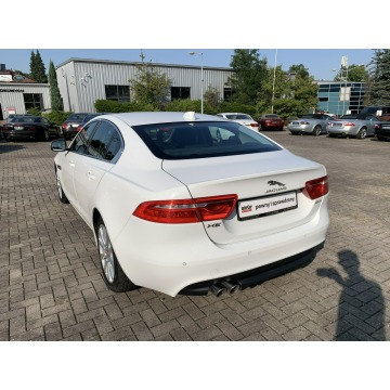 Jaguar XE  Sedan/Limuzyna 2017,  2.0 diesel, automat - Na sprzedaż za 79 900 zł - Kraków - zdjęcie 8