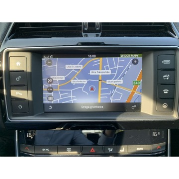 Jaguar XE  Sedan/Limuzyna 2017,  2.0 diesel, automat - Na sprzedaż za 79 900 zł - Kraków - zdjęcie 12