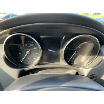 Jaguar XE  Sedan/Limuzyna 2017,  2.0 diesel, automat - Na sprzedaż za 79 900 zł - Kraków - zdjęcie 10