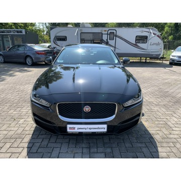 Jaguar XE  Sedan/Limuzyna 2017,  2.0 diesel, automat - Na sprzedaż za 85 501 zł - Kraków - zdjęcie 2