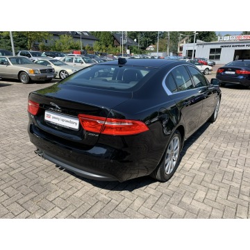 Jaguar XE  Sedan/Limuzyna 2017,  2.0 diesel, automat - Na sprzedaż za 85 501 zł - Kraków - zdjęcie 6