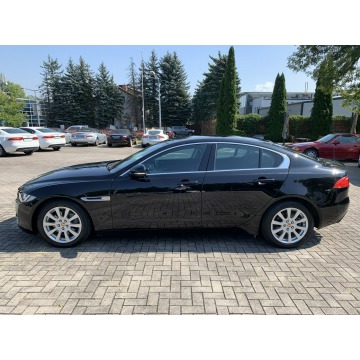 Jaguar XE  Sedan/Limuzyna 2017,  2.0 diesel, automat - Na sprzedaż za 85 501 zł - Kraków - zdjęcie 5