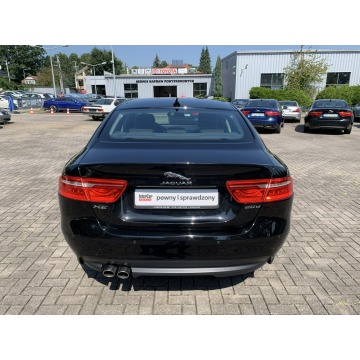 Jaguar XE  Sedan/Limuzyna 2017,  2.0 diesel, automat - Na sprzedaż za 85 501 zł - Kraków - zdjęcie 7