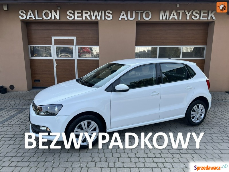 Volkswagen Polo  Hatchback 2015,  1.0 benzyna - Na sprzedaż za 32 900 zł - Orzech