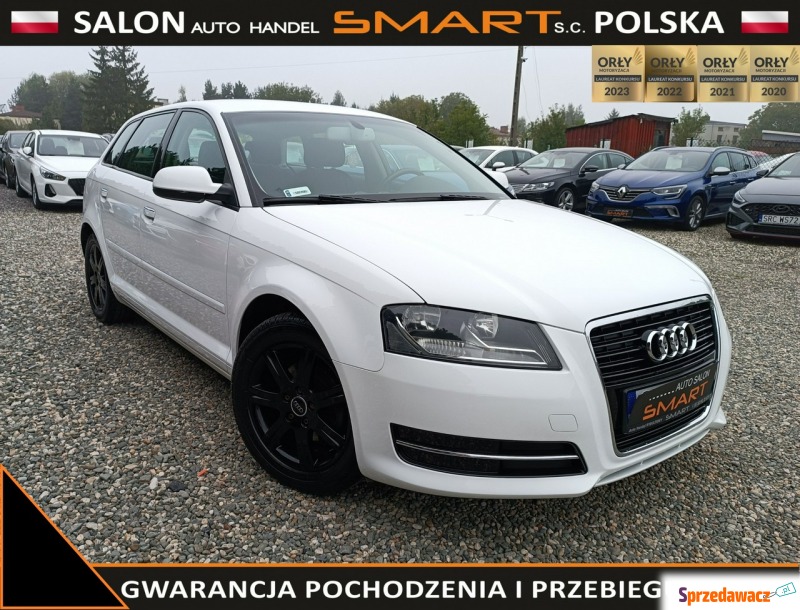 Audi A3 - Benzyna  / Climatronic / Alufelgi - Samochody osobowe - Rydułtowy