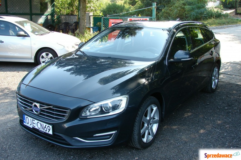 Volvo V60 2016,  2.0 diesel - Na sprzedaż za 55 900 zł - Piła