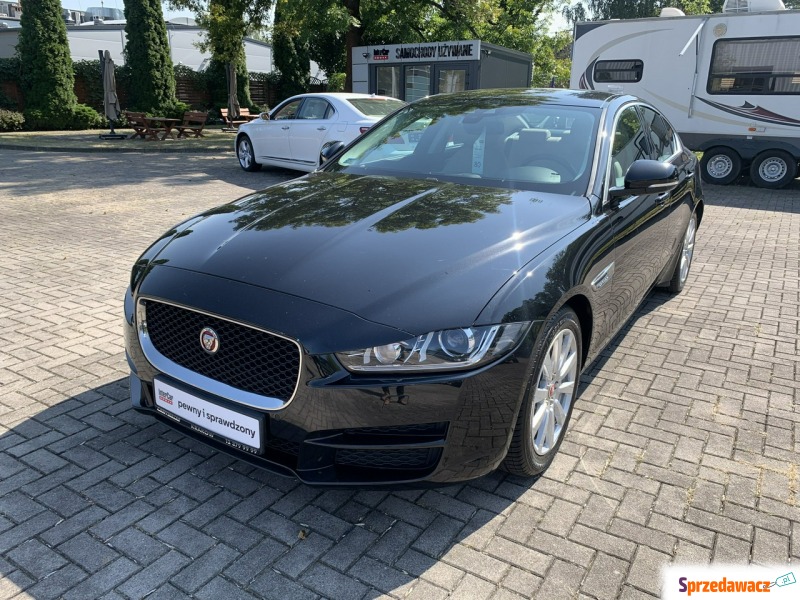 Jaguar XE 2.0d 180 KM - Samochody osobowe - Kraków