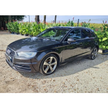 Audi A3 - Turbo Hybrid e tron 4x4