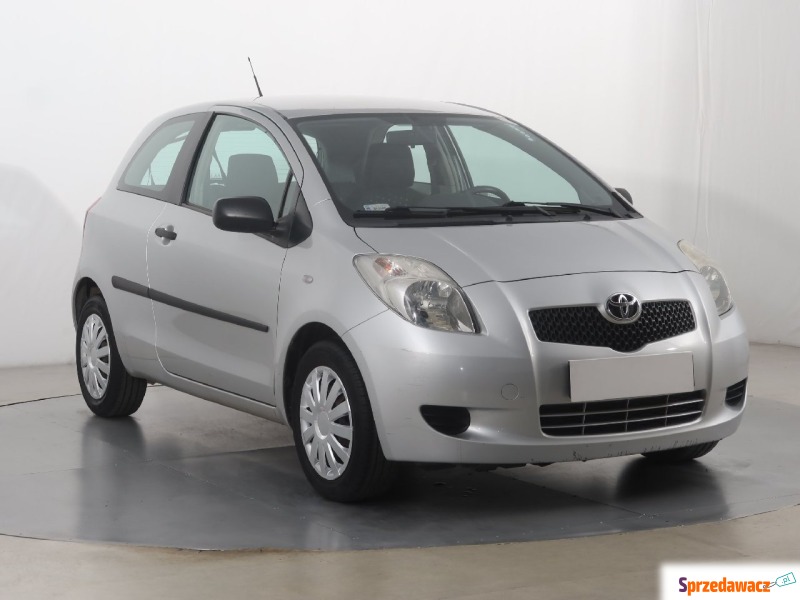 Toyota Yaris  Hatchback 2008,  1.3 benzyna - Na sprzedaż za 13 999 zł - Katowice