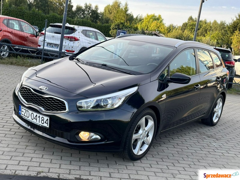 Kia Ceed 2012,  1.6 benzyna - Na sprzedaż za 35 900 zł - Czechy