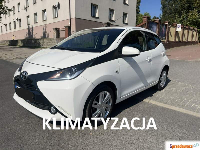 Toyota Aygo  Hatchback 2015,  1.0 benzyna - Na sprzedaż za 28 900 zł - Słupsk