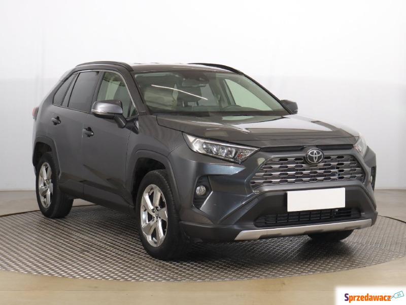 Toyota   SUV 2019,  2.0 benzyna - Na sprzedaż za 117 999 zł - Zabrze