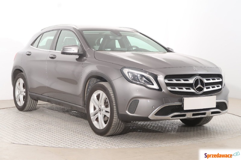 Mercedes - Benz GLA-klasa  SUV 2017,  1.6 benzyna - Na sprzedaż za 94 999 zł - Zamość