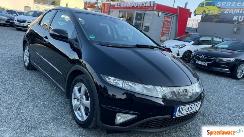 Honda Civic - Benzyna Zarejestrowany Ubezpieczony - Samochody osobowe - Elbląg