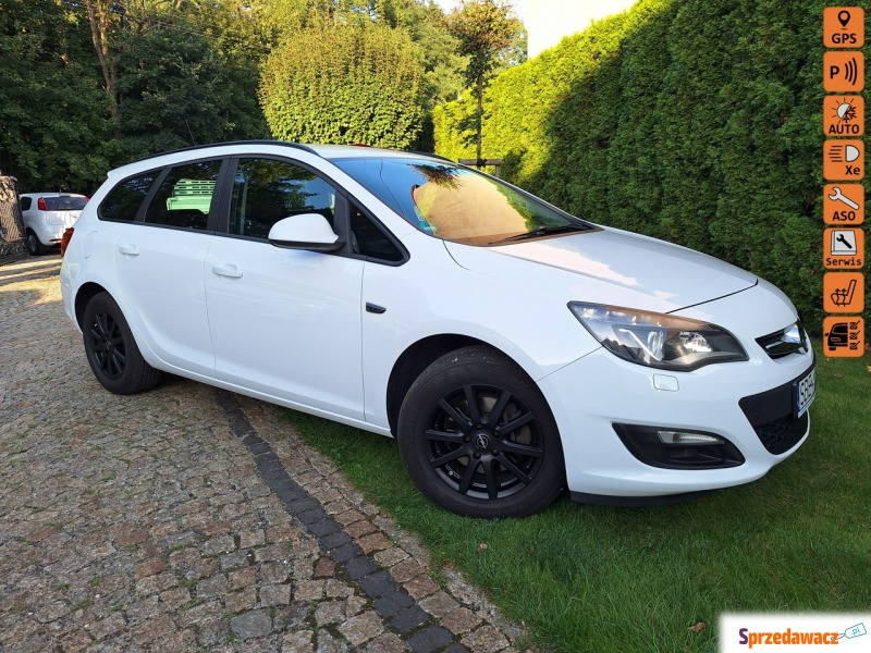 Opel Astra 2014,  1.6 diesel - Na sprzedaż za 26 900 zł - Siewierz