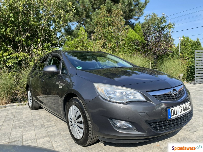 Opel Astra - opłacone - zadbane - Samochody osobowe - Poznań