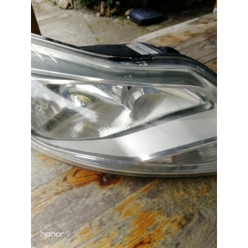 Lampa przednia prawa Ford Focus 2011