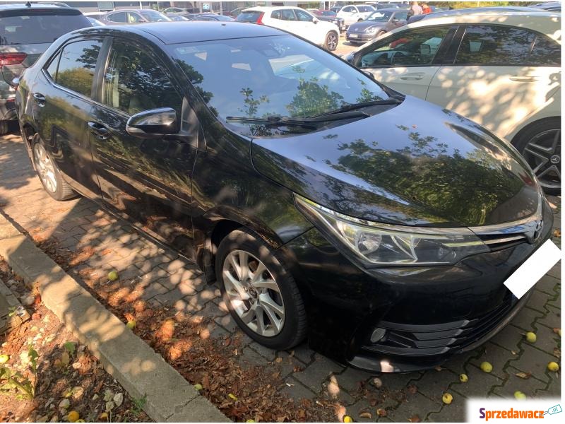 Toyota Corolla  Sedan/Limuzyna 2018,  1.6 benzyna - Na sprzedaż za 35 000 zł - Warszawa