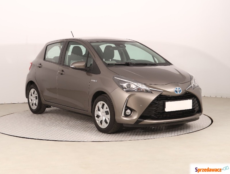 Toyota Yaris  Hatchback 2018,  1.5 benzyna - Na sprzedaż za 64 999 zł - Opole