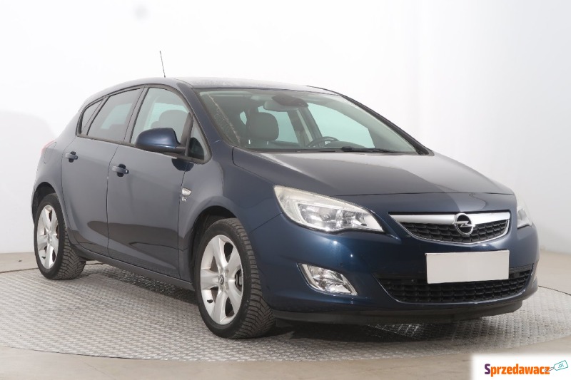 Opel Astra 1.6 16V (116KM), 2012 - Samochody osobowe - Łódź