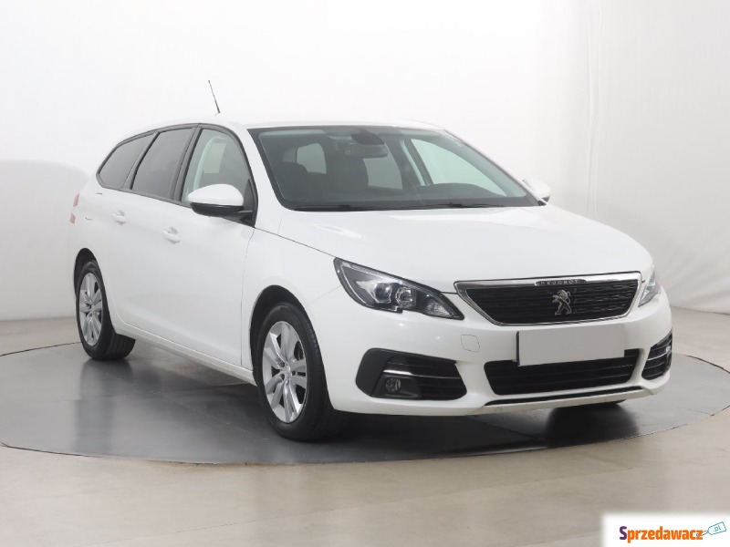 Peugeot 308  Kombi 2018,  1.2 benzyna - Na sprzedaż za 55 999 zł - Katowice