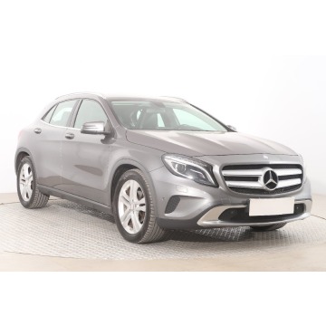 Mercedes GLA GLA 200 (156KM), 2015