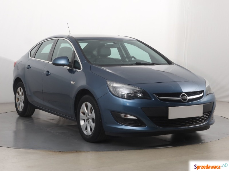 Opel Astra  Liftback 2017,  1.4 benzyna+LPG - Na sprzedaż za 43 999 zł - Katowice